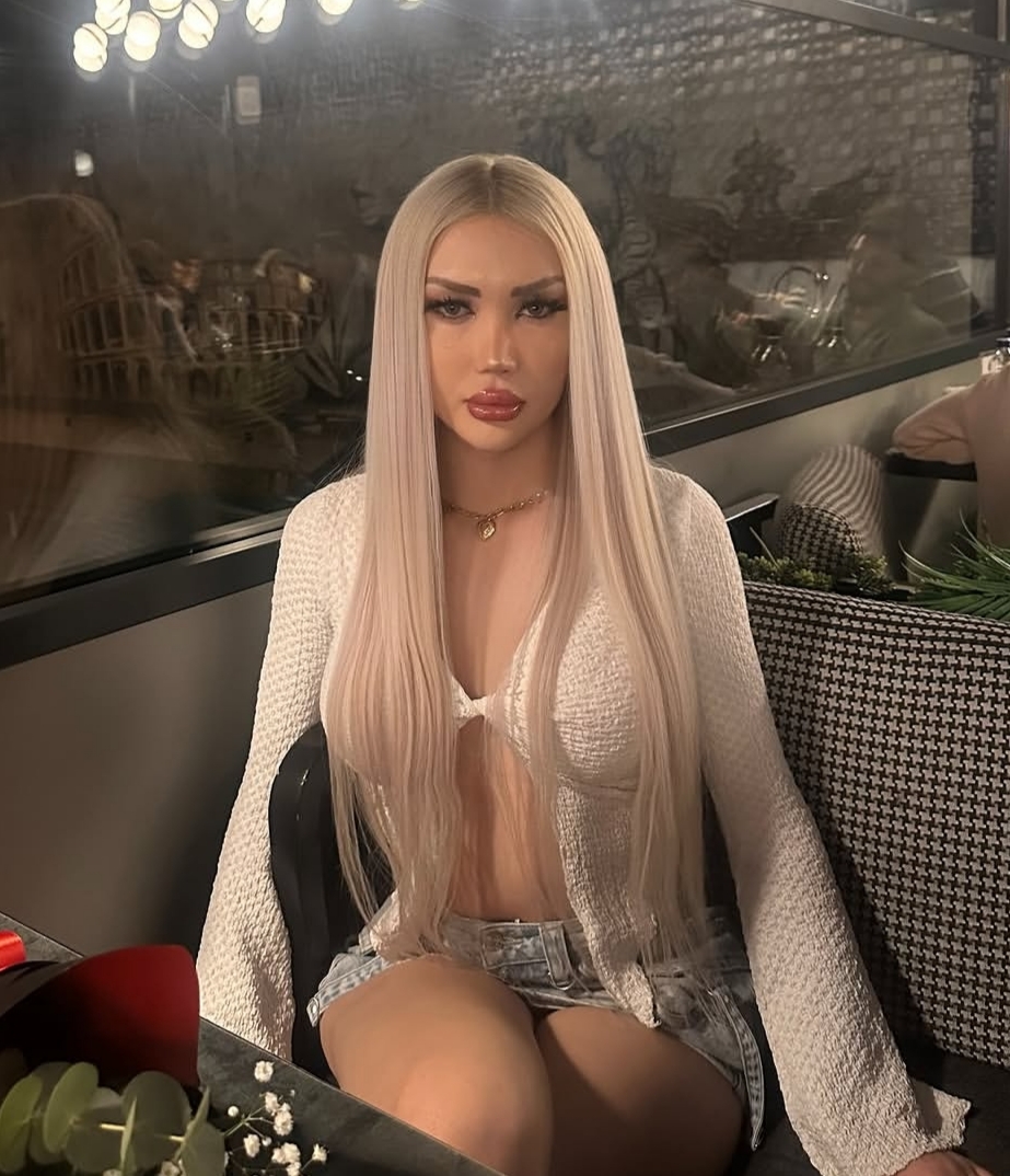 Karakese Kesinlikle Özel Kadın Escort Bayan Zehra
