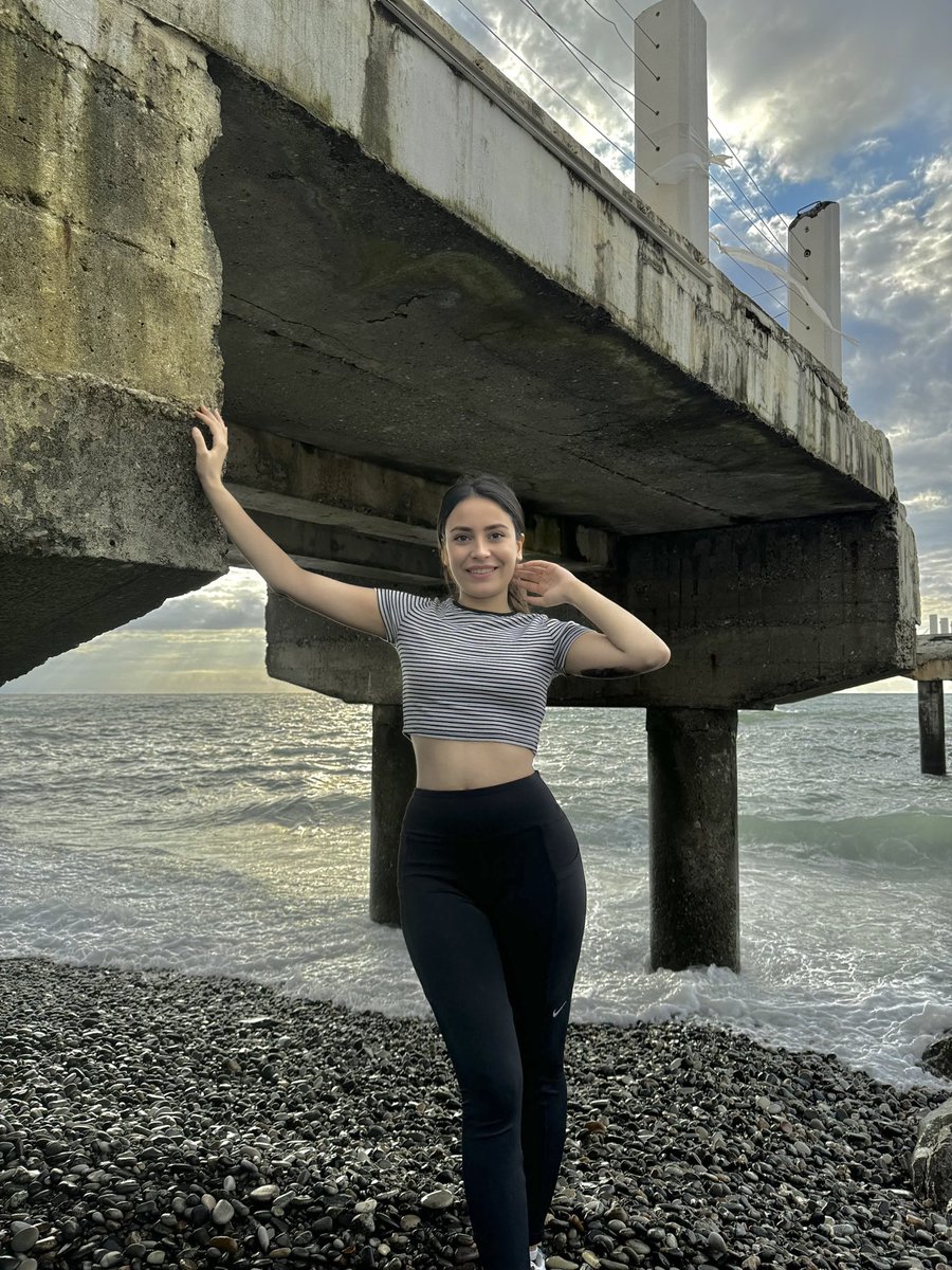 Kışlalar Hayatla Barışık Kadın Escort Gamze